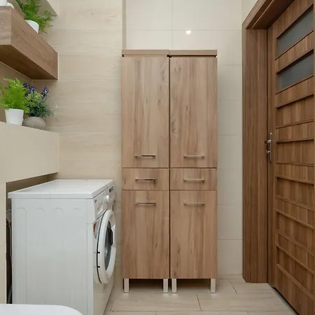 Rodzinny Z Dwiema Sypialniami I Balkonem We Wroclawiu By Renters Διαμέρισμα